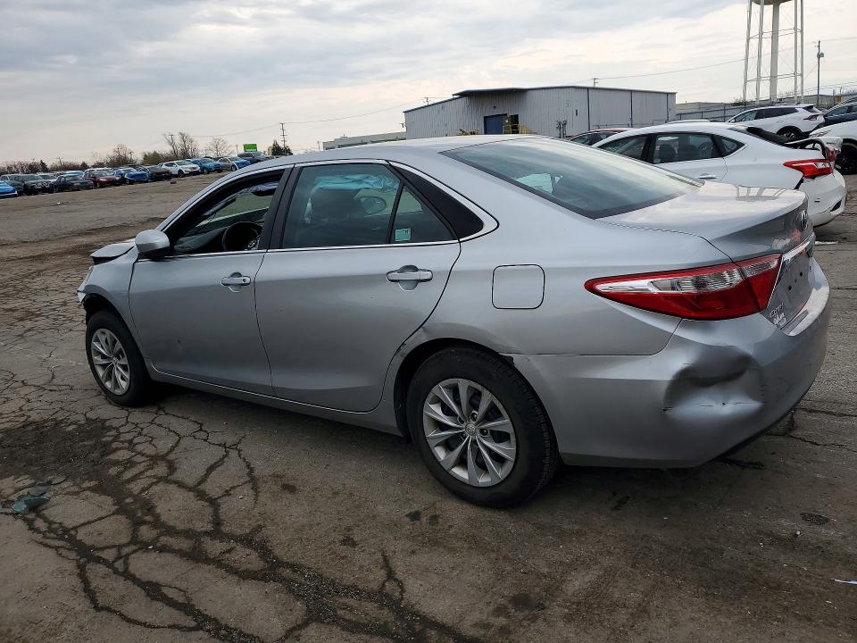 49056076 :رقم المزاد ، 4T1BF1FK5HU331730 vin ، 2017 Toyota Camry مزاد بيع