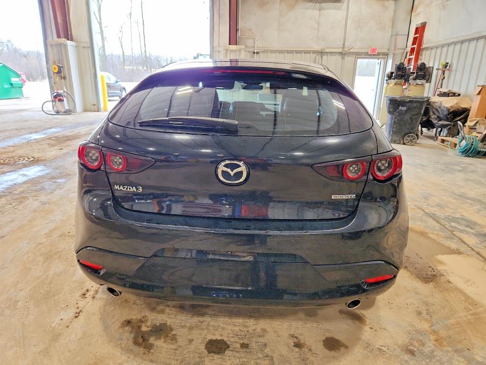 49951996 :رقم المزاد ، JM1BPAKL7M1336729 vin ، 2021 Mazda 3 مزاد بيع