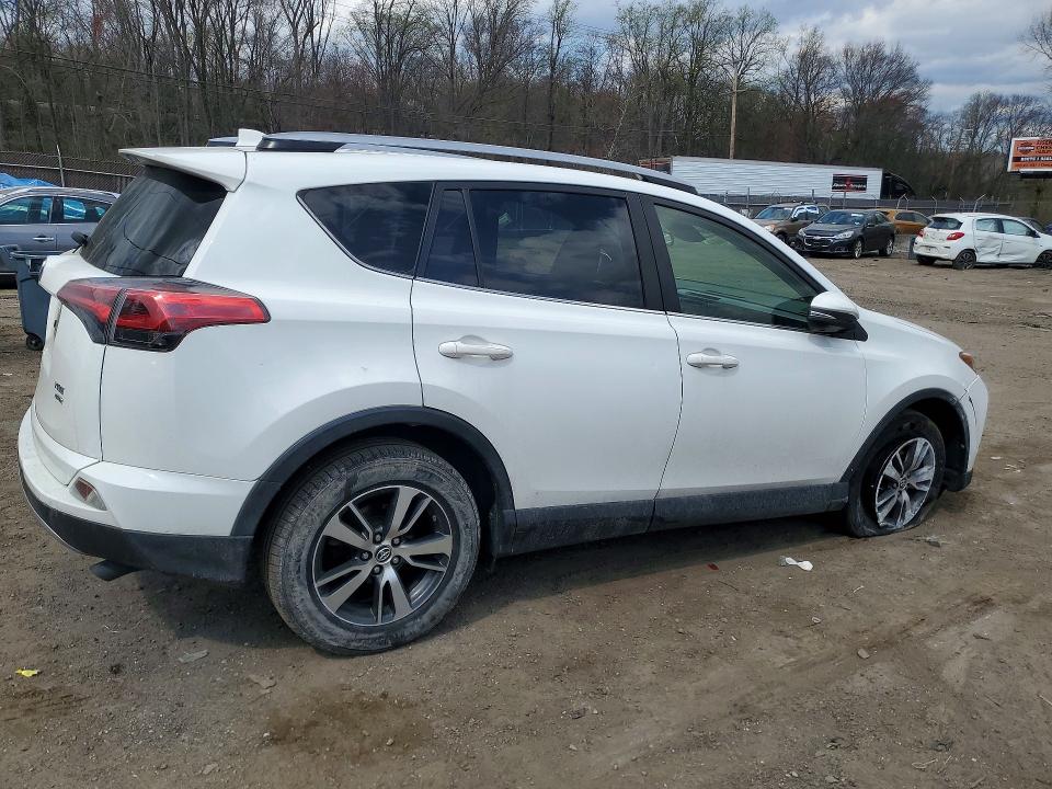 48017466 :رقم المزاد ، JTMRFREV2JJ748081 vin ، 2018 Toyota Rav4 مزاد بيع