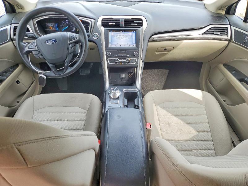 49220326 :رقم المزاد ، 3FA6P0LU8KR184939 vin ، 2019 Ford Fusion مزاد بيع