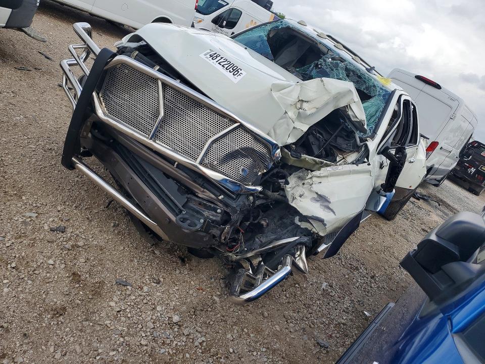 48122096 :رقم المزاد ، 3C63RRKL5JG305321 vin ، 2018 Ram 3500 مزاد بيع