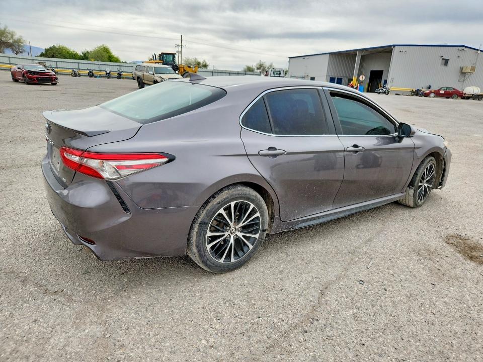 2019 Toyota Camry მანქანა იყიდება აუქციონზე, vin: 4T1B11HK2KU844873, აუქციონის ნომერი: 49727866