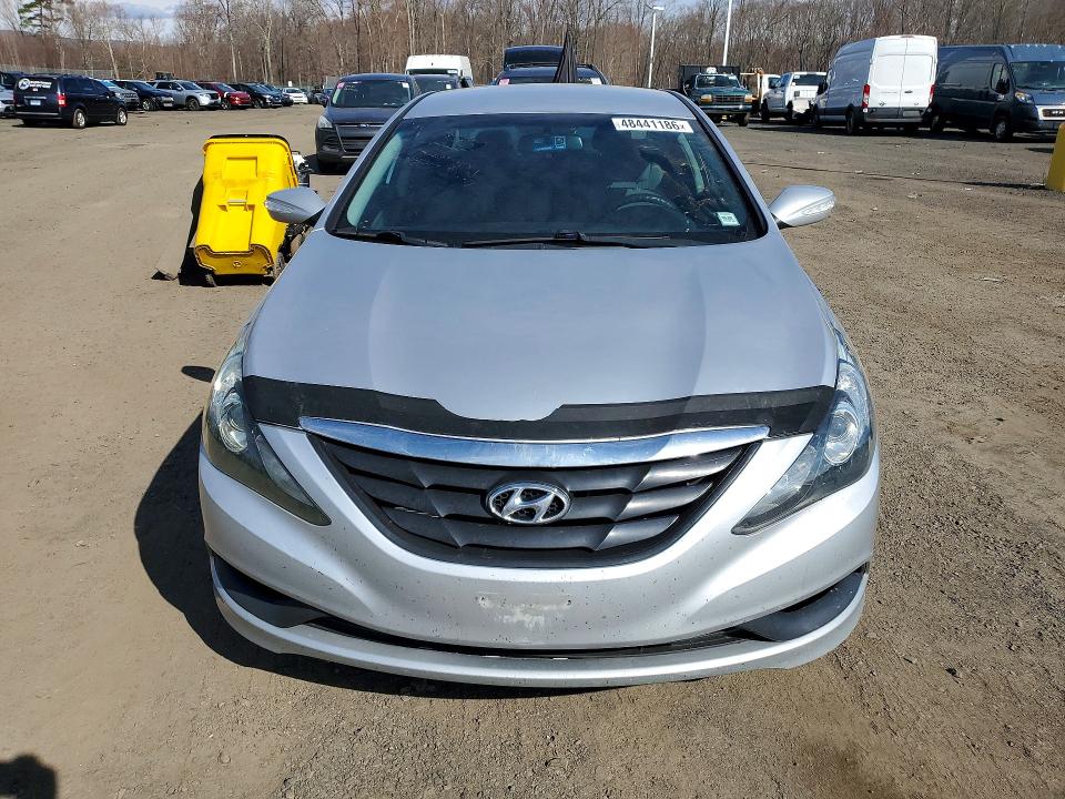 48441186 :رقم المزاد ، 5NPEB4AC6EH820531 vin ، 2014 Hyundai Sonata مزاد بيع