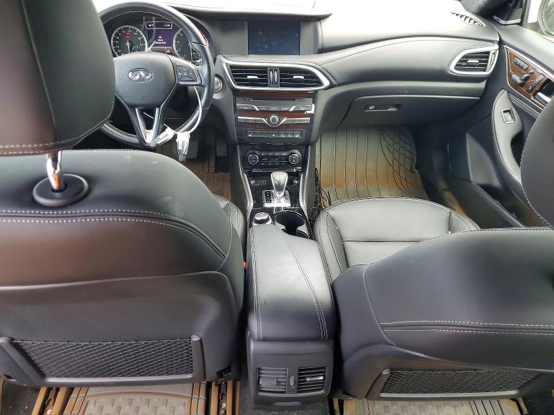 48263226 :رقم المزاد ، SJKCH5CP3JA001972 vin ، 2018 Infiniti Qx30 مزاد بيع