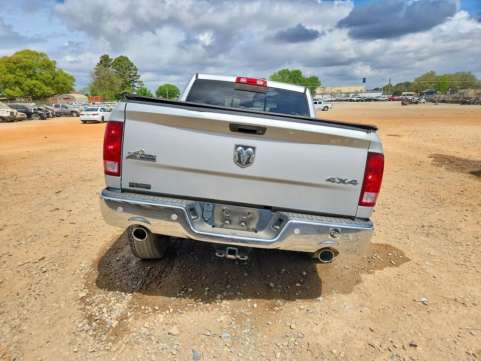 48381876 :رقم المزاد ، 3C6RR7LT5JG171584 vin ، 2018 Ram 1500 مزاد بيع