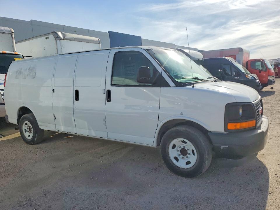 49343626 :رقم المزاد ، 1GTW7BFF1H1323363 vin ، 2017 Gmc Savana مزاد بيع