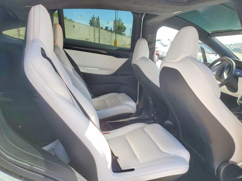 50353656 :رقم المزاد ، 5YJXCBE23LF236420 vin ، 2020 Tesla Model X مزاد بيع