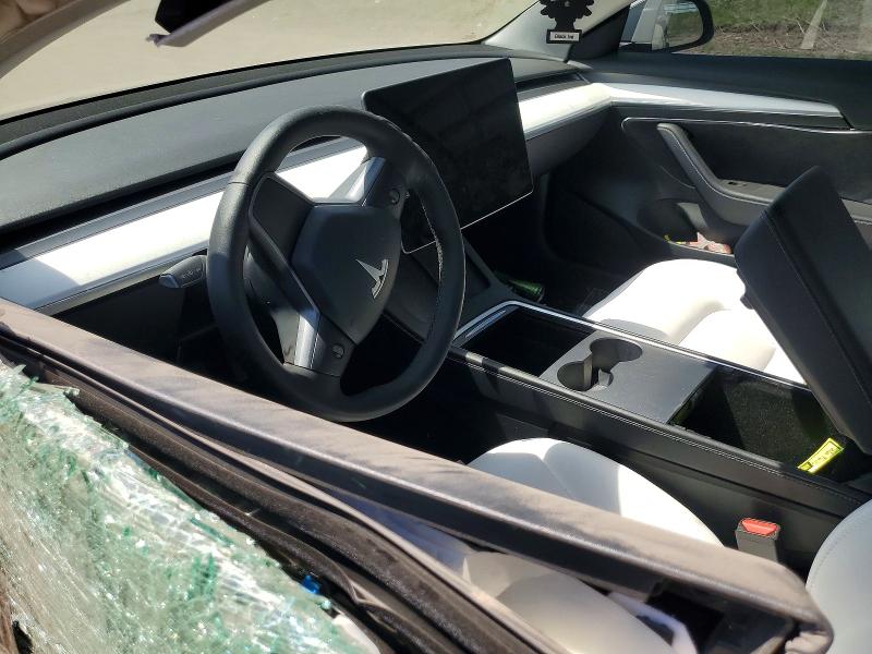 50885526 :رقم المزاد ، 5YJ3E1EB0NF337159 vin ، 2022 Tesla Model 3 مزاد بيع