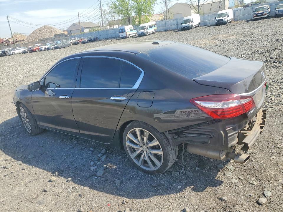 Продаж на аукціоні авто 2017 Honda Accord, vin: 1HGCR3F82HA004155, номер лоту: 50311156
