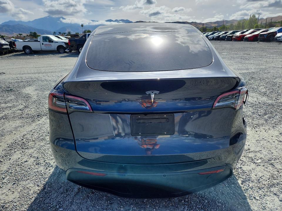 2024 Tesla Model Y მანქანა იყიდება აუქციონზე, vin: 7SAYGDEE4RF195600, აუქციონის ნომერი: 50679236