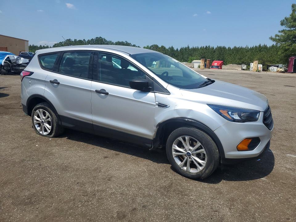 Продаж на аукціоні авто 2018 Ford Escape, vin: 1FMCU0F75JUC77738, номер лоту: 51115316