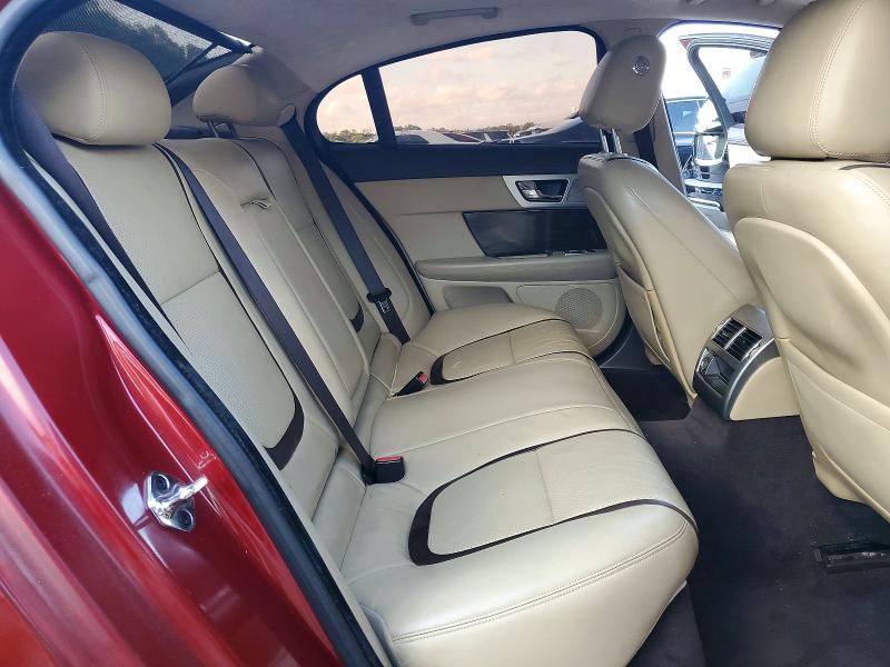 51073986 :رقم المزاد ، SAJWA0HBXCLS43400 vin ، 2012 Jaguar Xf مزاد بيع
