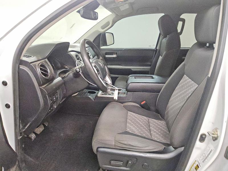 50854136 :رقم المزاد ، 5TFEY5F11LX261435 vin ، 2020 Toyota Tundra مزاد بيع