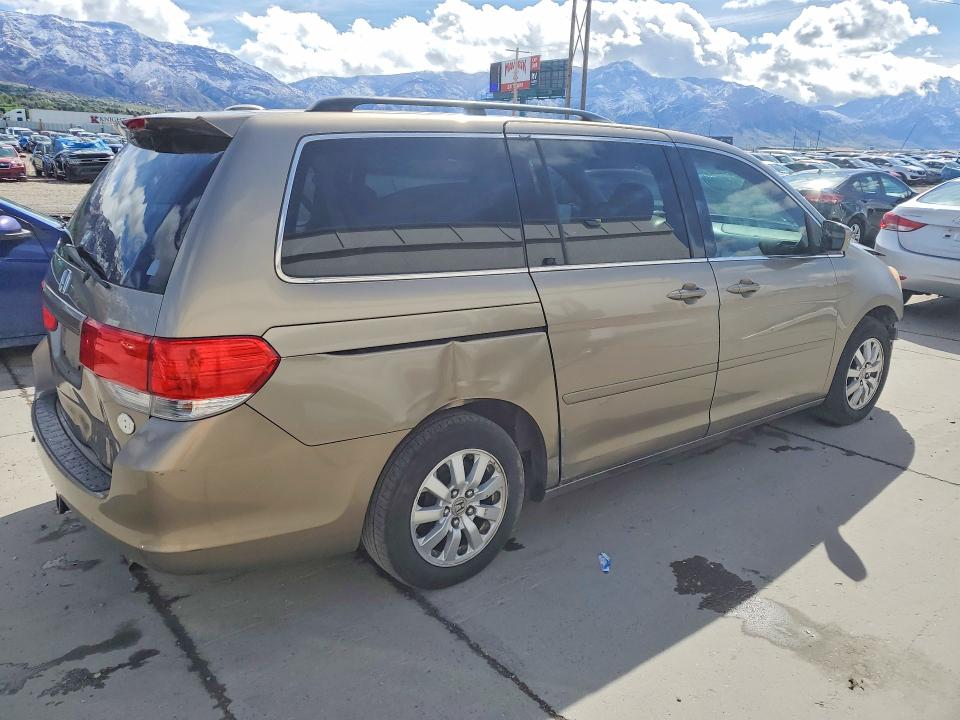 49662346 :رقم المزاد ، 5FNRL3H72AB019332 vin ، 2010 Honda Odyssey مزاد بيع