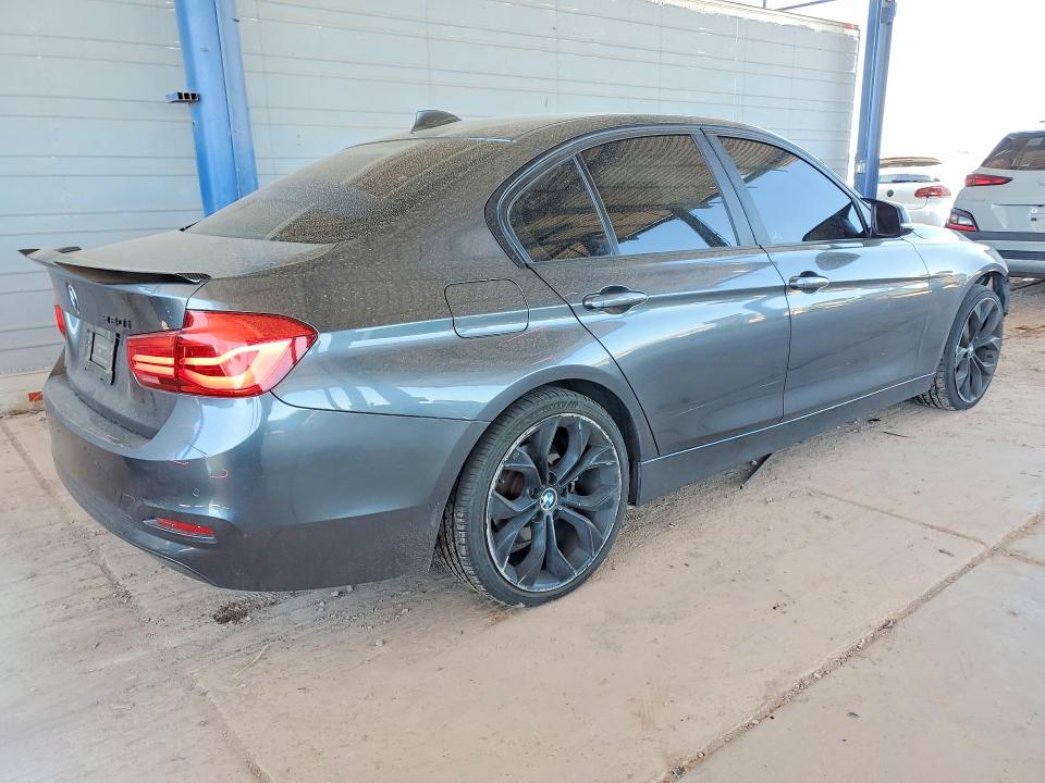 49975206 :رقم المزاد ، WBA8E1G58JNU91981 vin ، 2018 Bmw 320 مزاد بيع