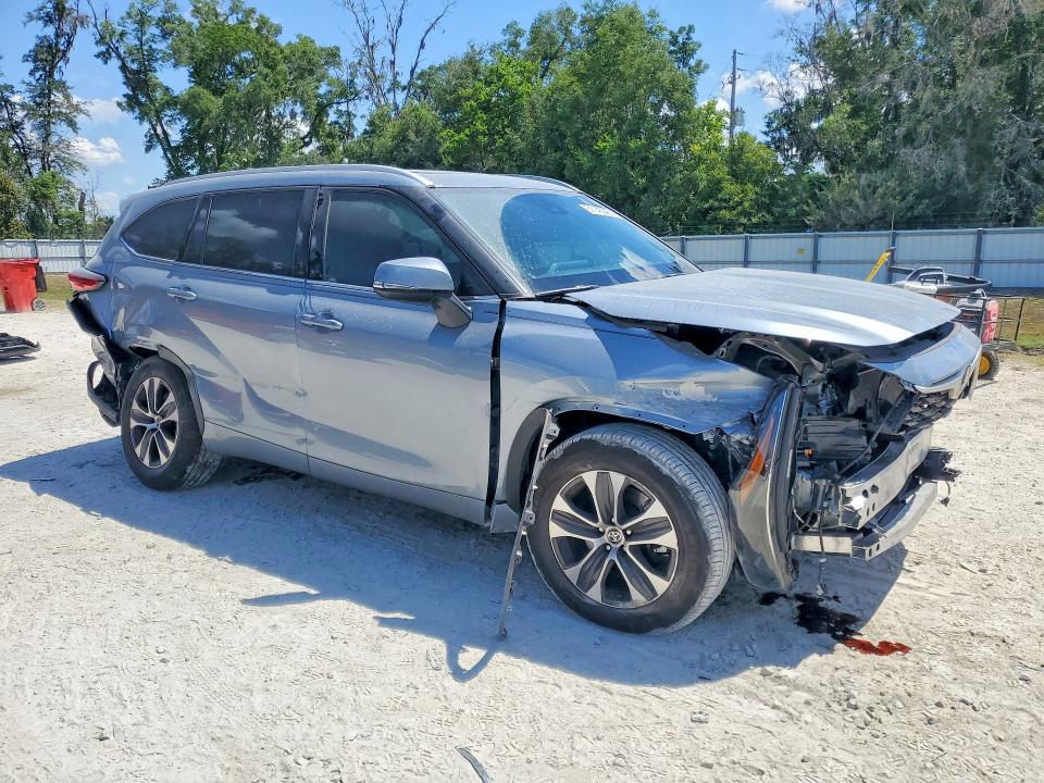 51145296 :رقم المزاد ، 5TDGZRAH3NS101731 vin ، 2022 Toyota Highlander مزاد بيع