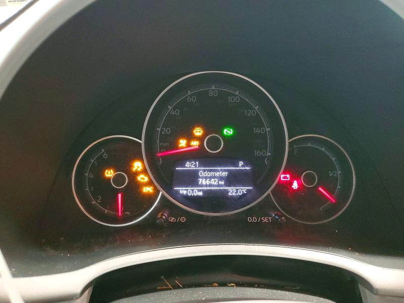 51078156 :رقم المزاد ، 3VW5DAAT5JM502247 vin ، 2018 Volkswagen Beetle مزاد بيع