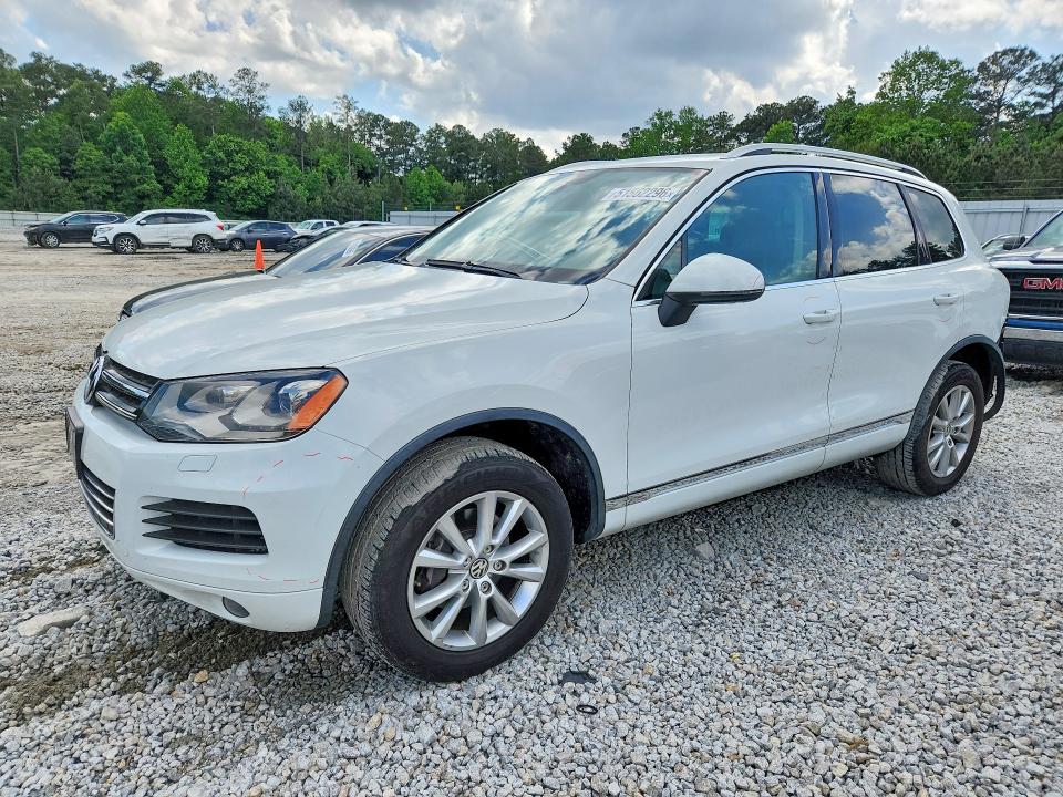 2013 Volkswagen Touareg მანქანა იყიდება აუქციონზე, vin: WVGEF9BPXDD012797, აუქციონის ნომერი: 51562296