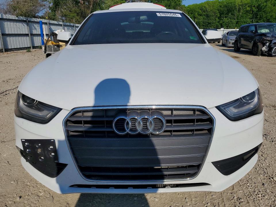 51025546 :رقم المزاد ، WAUEFAFL4DN010158 vin ، 2013 Audi A4 مزاد بيع