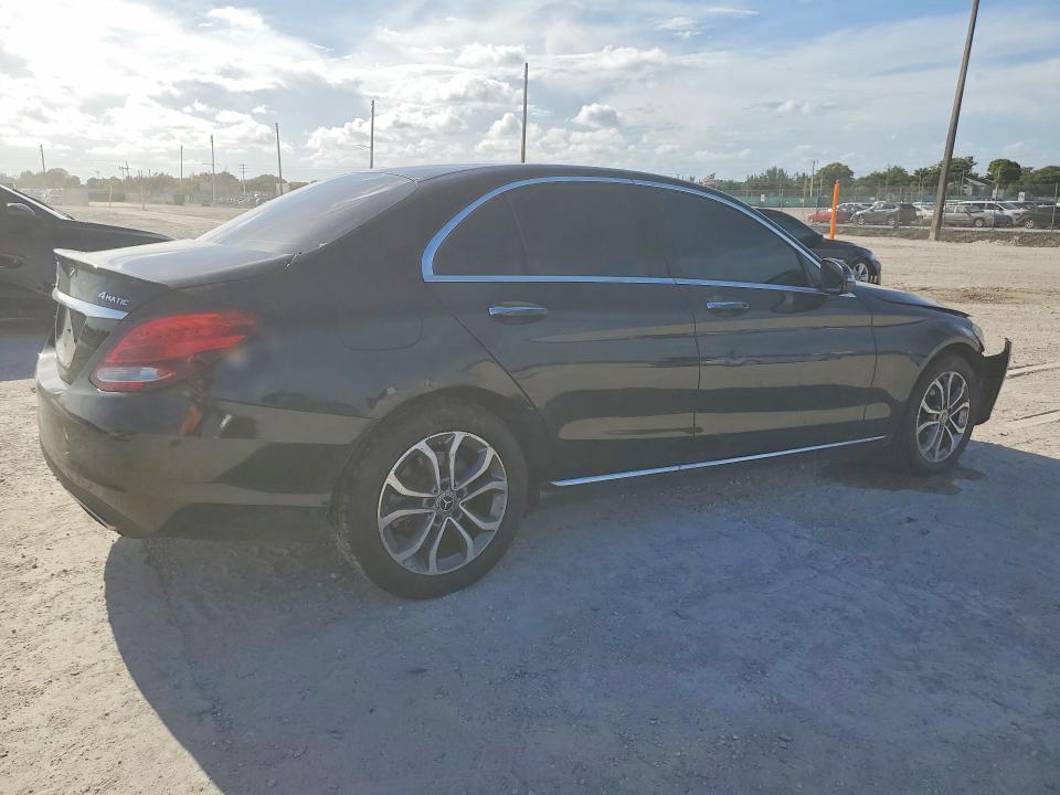 Продажа на аукционе авто 2017 Mercedes-benz C, vin: 55SWF4KBXHU226556, номер лота: 49169906