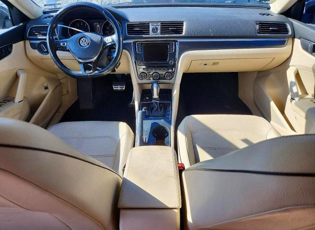 51803566 :رقم المزاد ، 1VWDT7A30HC068400 vin ، 2017 Volkswagen Passat مزاد بيع