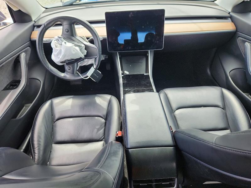 50916606 :رقم المزاد ، 5YJ3E1EB2JF086848 vin ، 2018 Tesla Model 3 مزاد بيع