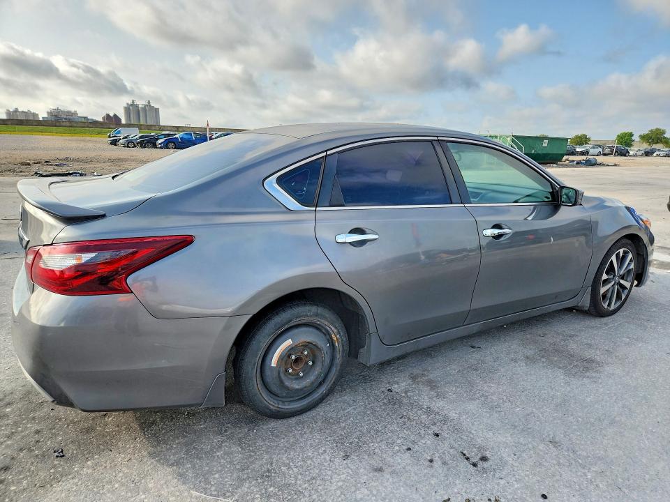 2017 Nissan Altima მანქანა იყიდება აუქციონზე, vin: 1N4AL3AP6HC483387, აუქციონის ნომერი: 50633166