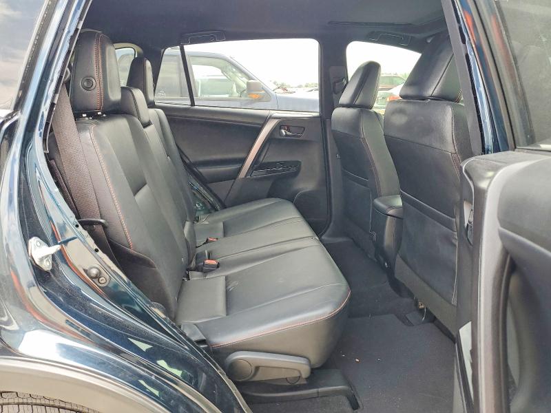 51510466 :رقم المزاد ، JTMNFREV1JJ187242 vin ، 2018 Toyota Rav4 مزاد بيع