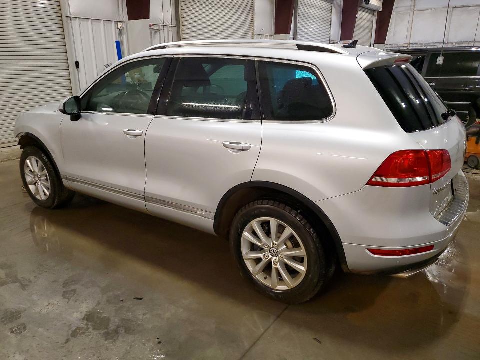 49778976 :رقم المزاد ، WVGEP9BP3DD013285 vin ، 2013 Volkswagen Touareg مزاد بيع