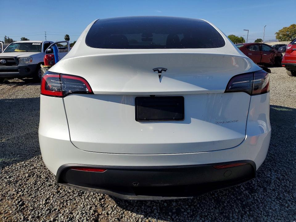 2024 Tesla Model Y მანქანა იყიდება აუქციონზე, vin: 7SAYGDEE2RF179539, აუქციონის ნომერი: 49685186