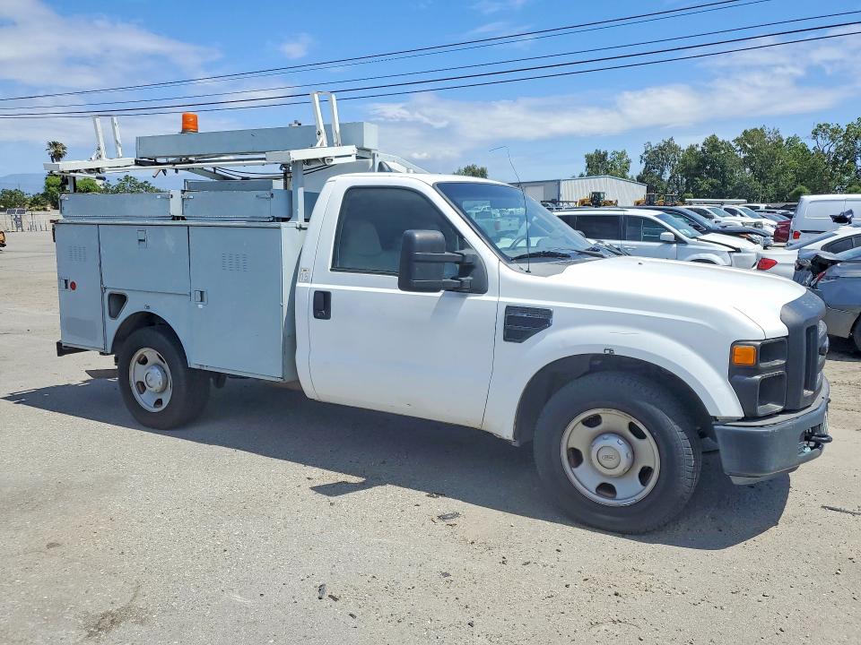 75226595 :رقم المزاد ، 1FTWF30528EA29441 vin ، 2008 Ford F350 مزاد بيع