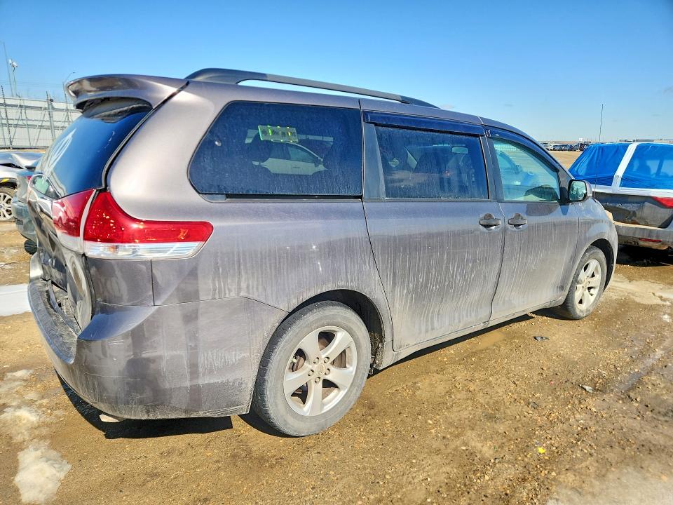 Продажа на аукционе авто 2012 Toyota Sienna, vin: 5TDZK3DC9CS177901, номер лота: 49725936