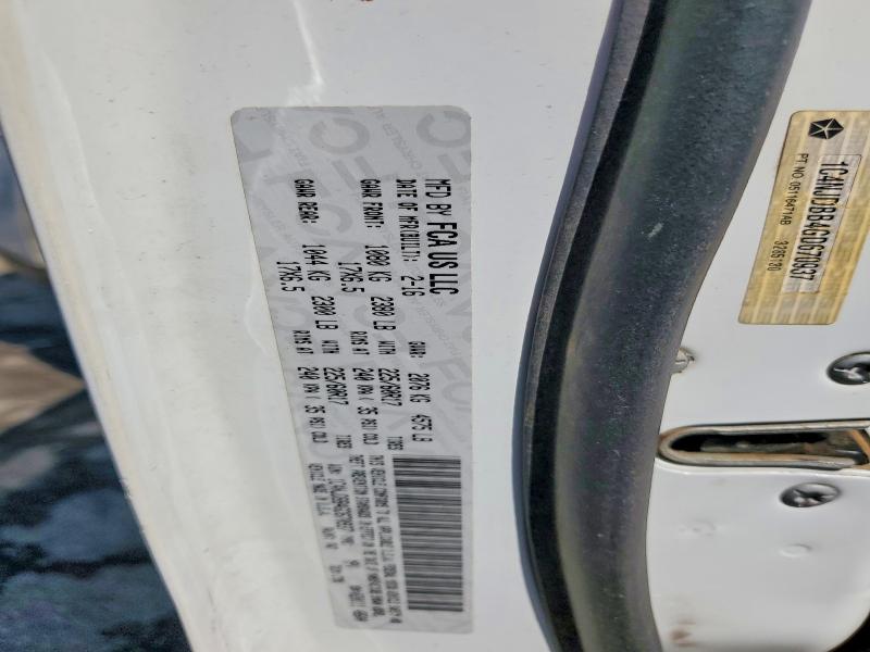 51550166 :رقم المزاد ، 1C4NJDBB4GD670937 vin ، 2016 Jeep Compass مزاد بيع