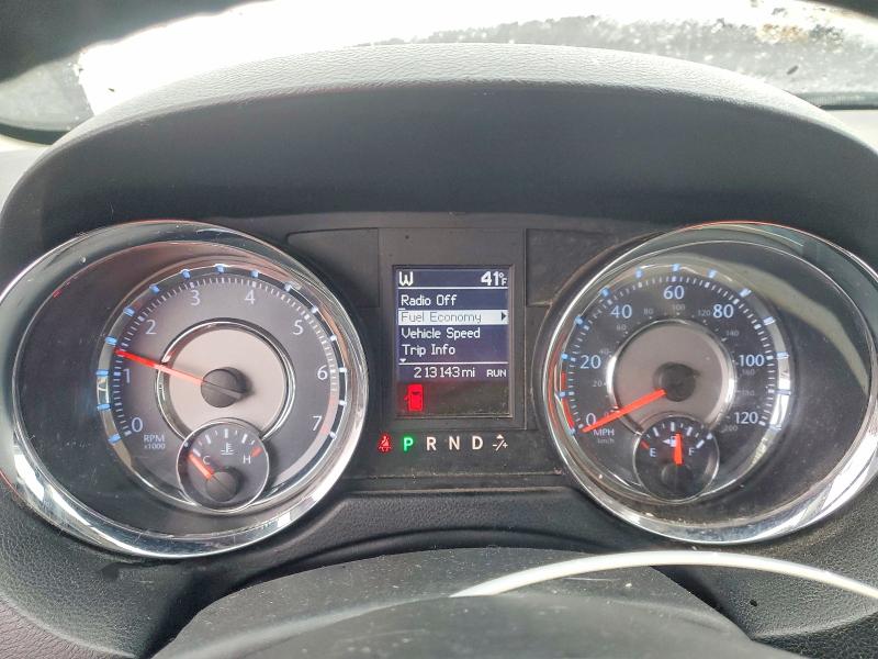 48523146 :رقم المزاد ، 2A4RR5DG4BR687598 vin ، 2011 Chrysler Town & Country مزاد بيع