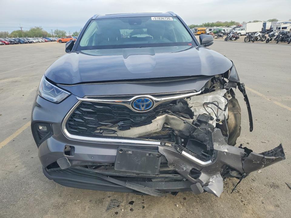 51836726 :رقم المزاد ، 5TDXBRCH1NS076457 vin ، 2022 Toyota Highlander Hybrid مزاد بيع