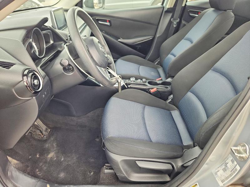 51448076 :رقم المزاد ، 3MYDLBYV7JY326326 vin ، 2018 Toyota Yaris Ia مزاد بيع