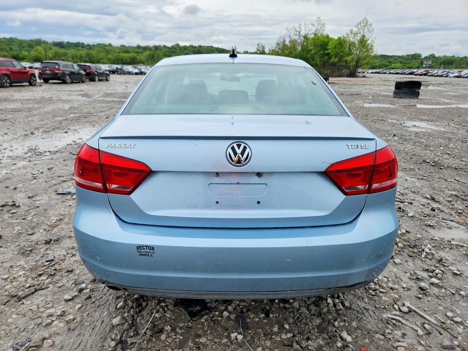 50992956 :رقم المزاد ، 1VWBN7A34DC002900 vin ، 2013 Volkswagen Passat مزاد بيع