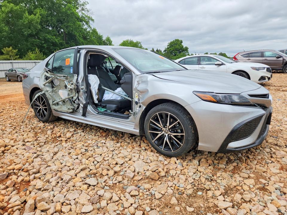 2024 Toyota Camry მანქანა იყიდება აუქციონზე, vin: 4T1G11AK6RU246327, აუქციონის ნომერი: 51617106
