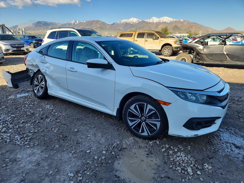 51520666 :رقم المزاد ، 2HGFC1F36GH636177 vin ، 2016 Honda Civic مزاد بيع