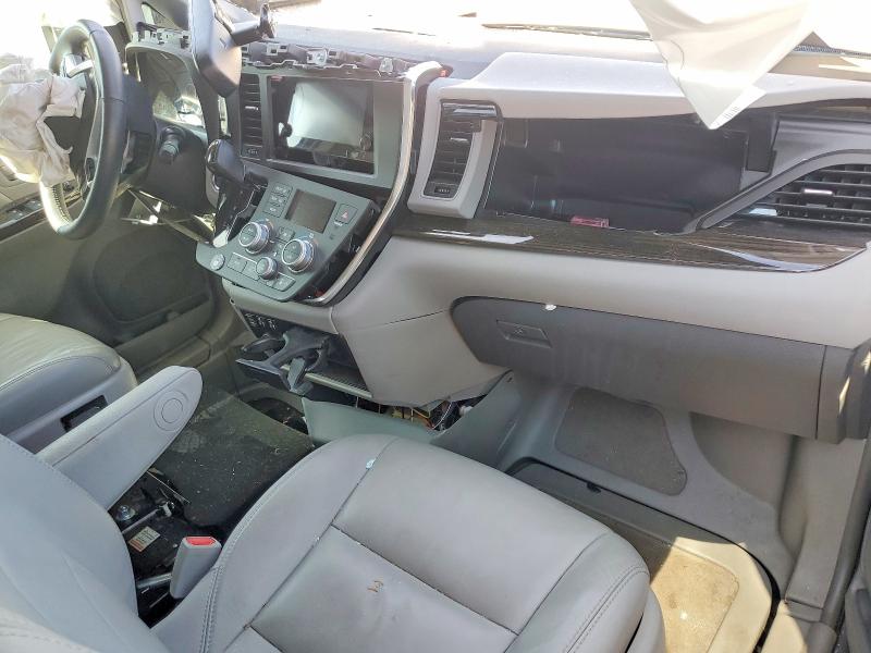2017 Toyota Sienna მანქანა იყიდება აუქციონზე, vin: 5TDYZ3DC2HS881386, აუქციონის ნომერი: 49530286