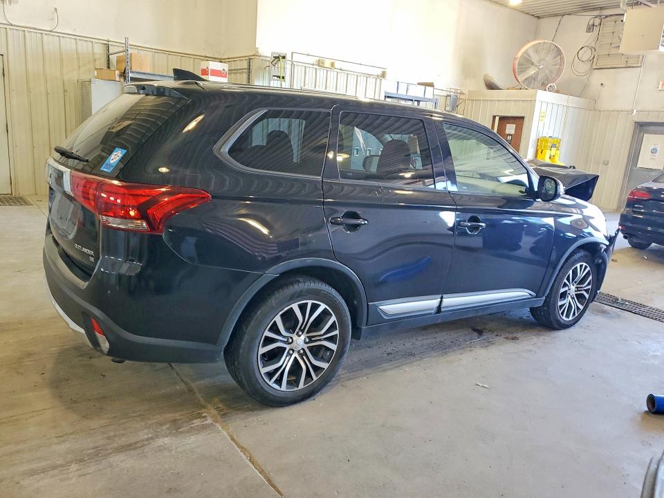Продаж на аукціоні авто 2018 Mitsubishi Outlander, vin: JA4AD3A37JZ001818, номер лоту: 50322646