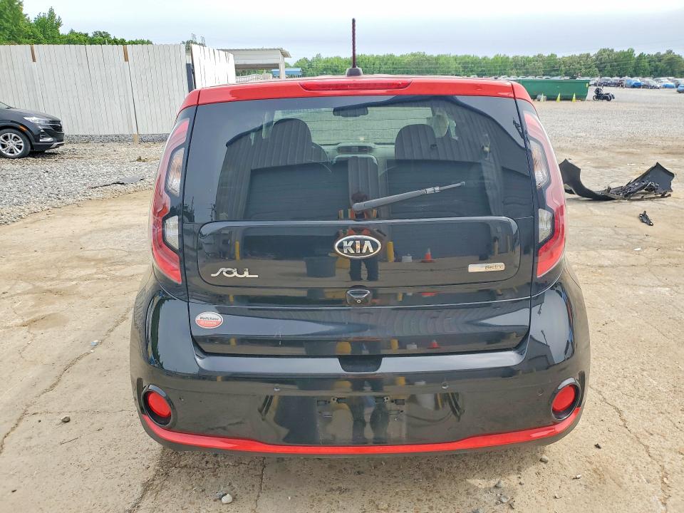 51773346 :رقم المزاد ، KNDJX3AE4H7022145 vin ، 2017 Kia Soul Ev مزاد بيع