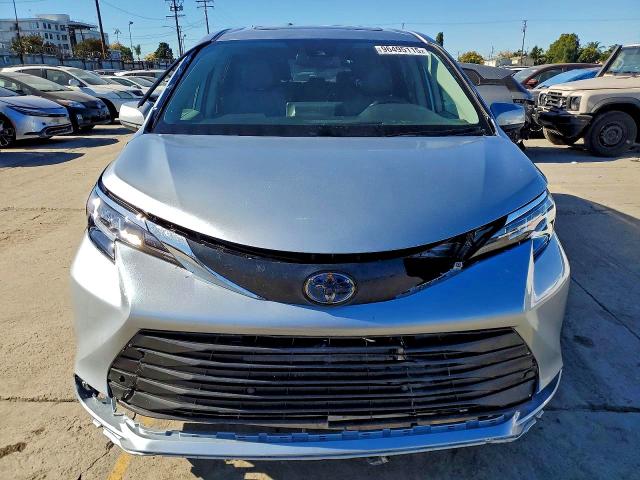 Продажа на аукционе авто 2021 Toyota Sienna, vin: 5TDYRKEC2MS029736, номер лота: 48681326
