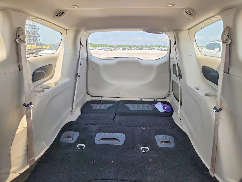 51716586 :رقم المزاد ، 2C4RC1FG3JR116759 vin ، 2018 Chrysler Pacifica مزاد بيع