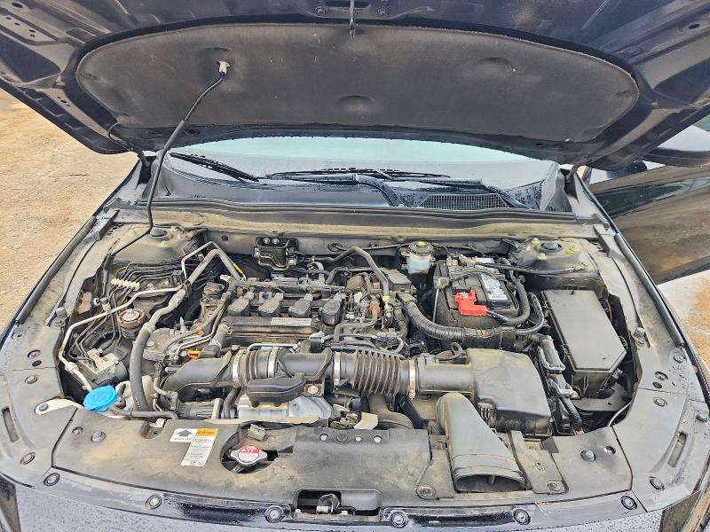 51543356 :رقم المزاد ، 1HGCV1F38JA173252 vin ، 2018 Honda Accord مزاد بيع