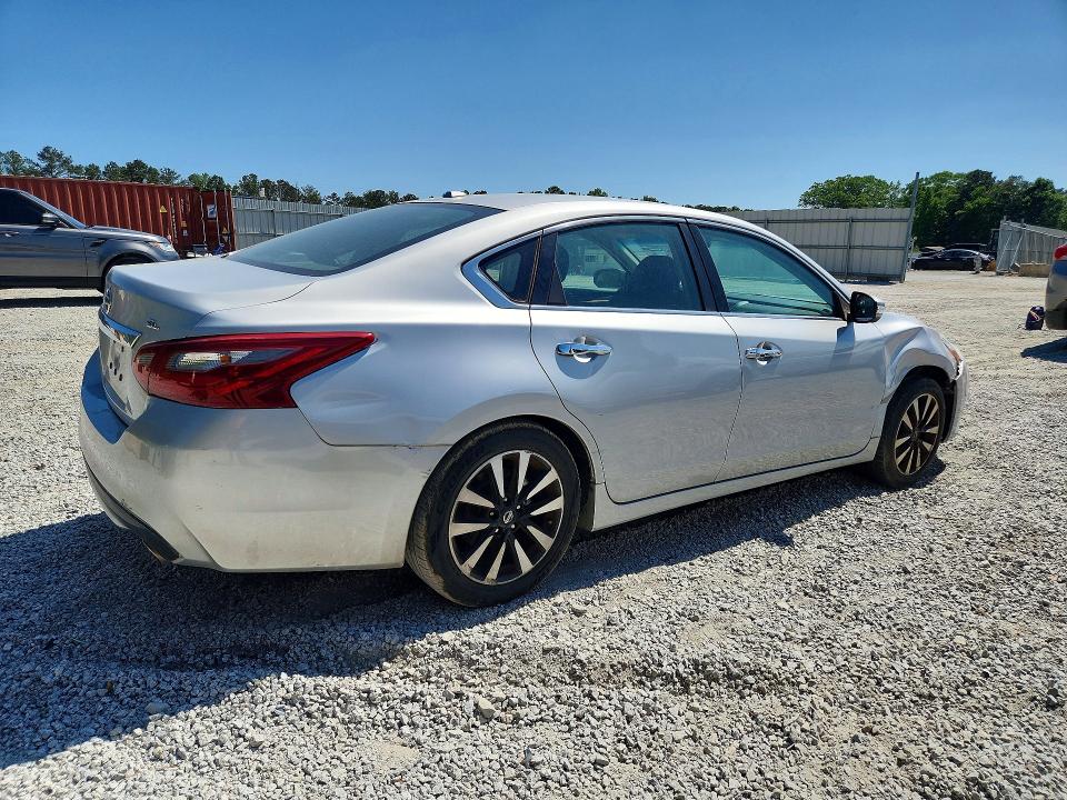 51243086 :رقم المزاد ، 1N4AL3AP3JC128439 vin ، 2018 Nissan Altima مزاد بيع