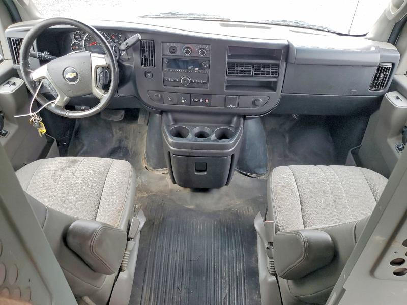 49291126 :رقم المزاد ، 1GCWGAFF2H1191143 vin ، 2017 Chevrolet Express G2500 مزاد بيع