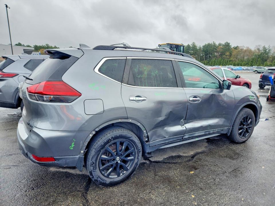 50994476 :رقم المزاد ، 5N1AT2MV2JC758544 vin ، 2018 Nissan Rogue مزاد بيع
