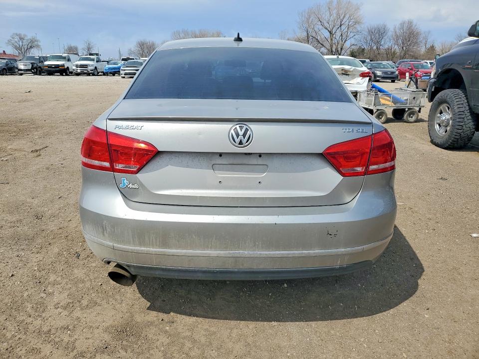 Продажа на аукционе авто 2013 Volkswagen Passat, vin: 1VWCN7A32DC142044, номер лота: 48582226