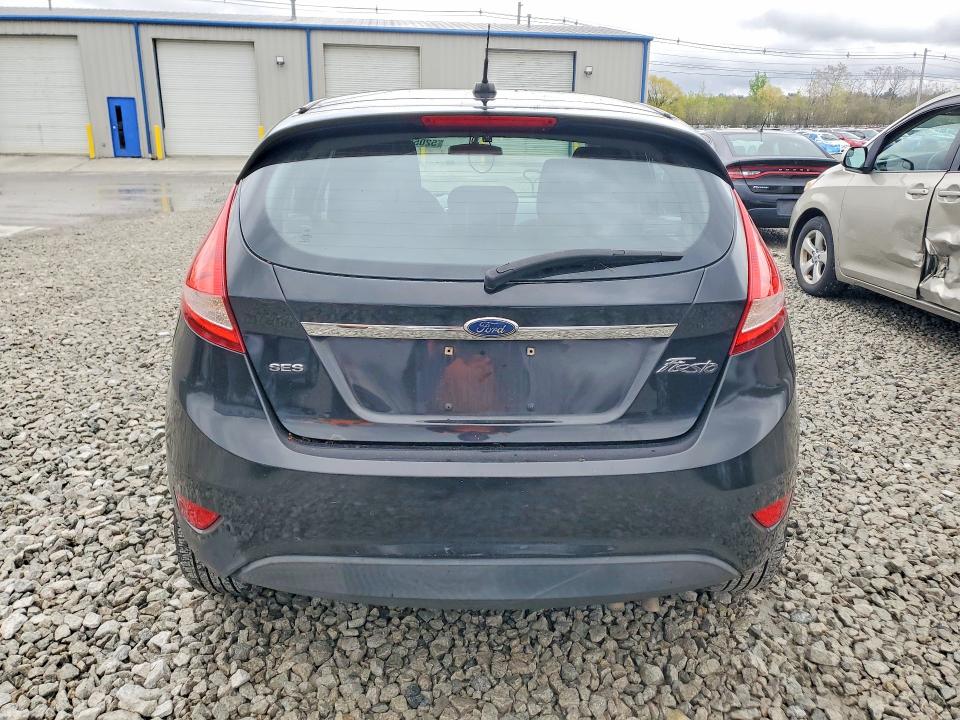 52052026 :رقم المزاد ، 3FADP4FJ5BM124260 vin ، 2011 Ford Fiesta مزاد بيع